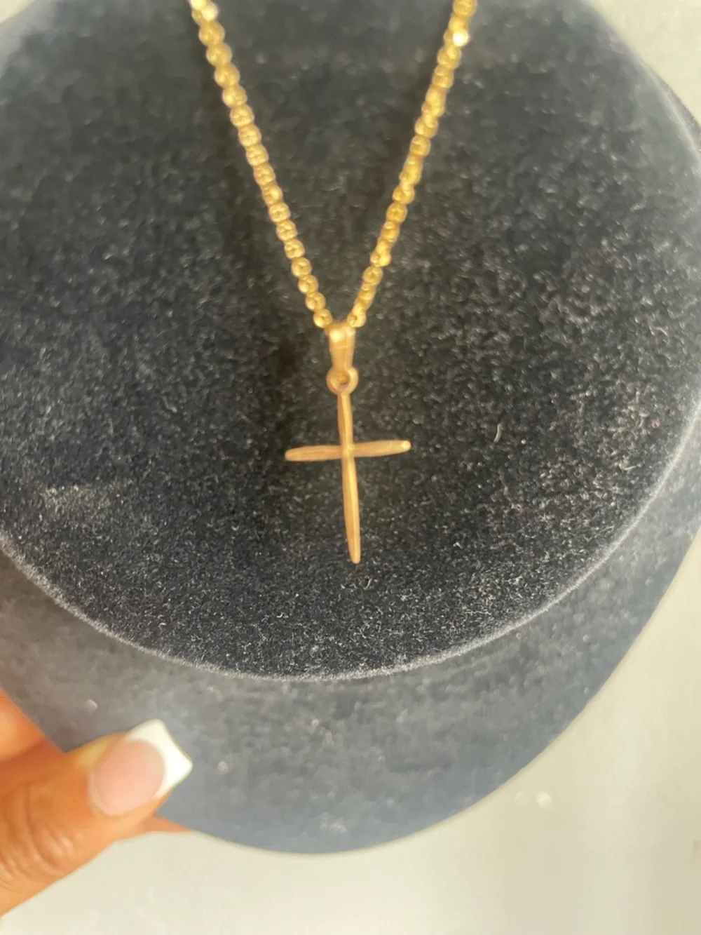 14kt Gold cross 16 inch chain - Picture 2 of 5